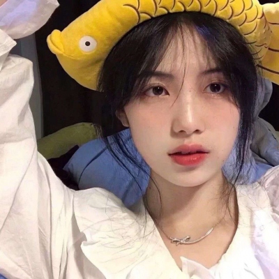 最新高清女生微信头像来了，共9张精选图