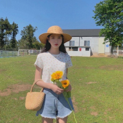 15张高清沉稳又有韵味的成熟气质女生头像合集