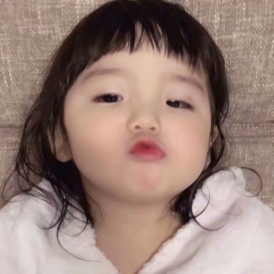 10张超萌搞怪小女孩头像 软乎乎超治愈
