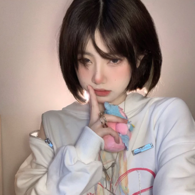 ins风格真人小姐姐头像合集 10张不同风格任你选