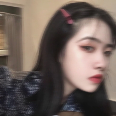 24张高清好看的真人模糊女头 个性氛围感拉满