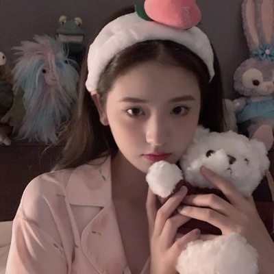 女生真人生活照头像合集（20张）