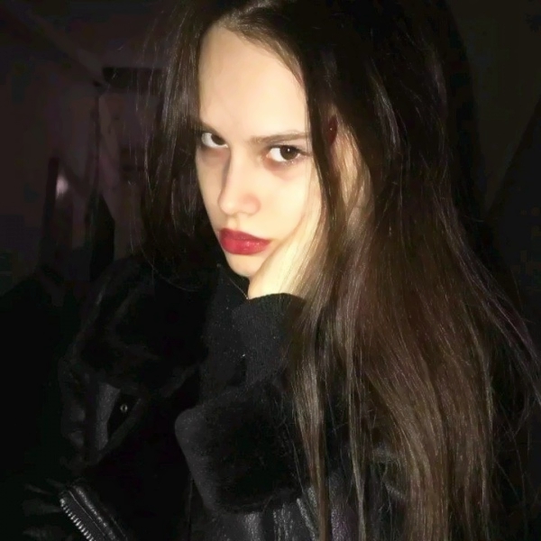 超酷又有型！22张高清欧美女生头像合集