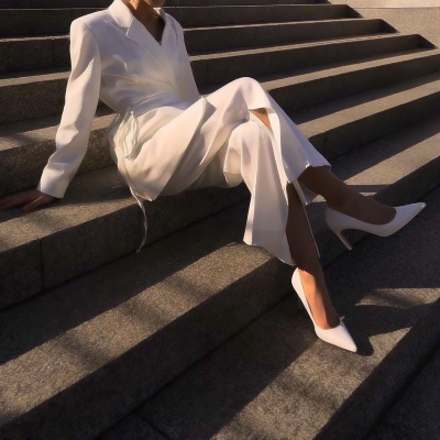 30张高清御姐风气质女生半身头像 带下半身氛围感造型