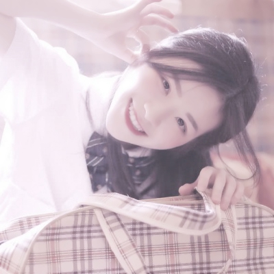 27张治愈感拉满！阳光大笑的女生高清头像合集