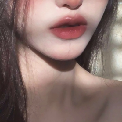 18张高清真人女生微信头像 质感拉满直接用