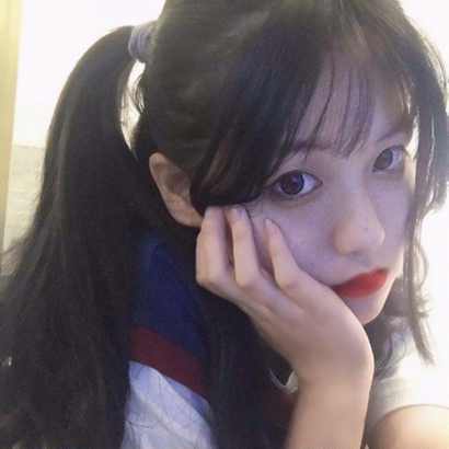 近期热门网络女生头像合集 7张高清好看的网图头像