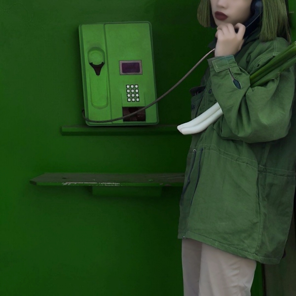 9张超有艺术感的纯绿色女生个性头像 高清无水印