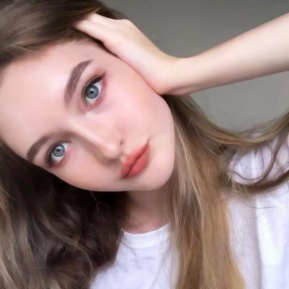 新版欧美女生微信头像 共26张可用