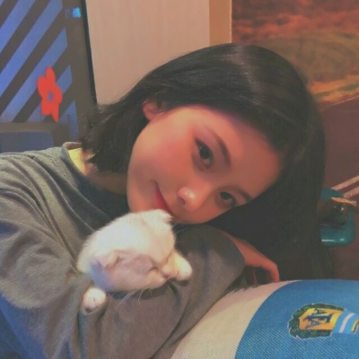 网红小姐姐高清头像合集，21张好看头像直接存