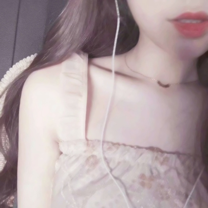 露锁骨穿吊带的不露脸女头 28张性感锁骨露肩女生头像