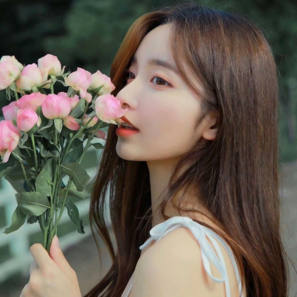 30张超好看的超清唯美女生头像整理出来啦