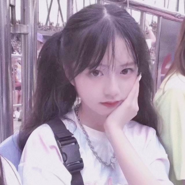 19张超清好看的女生唯美真人头像合集