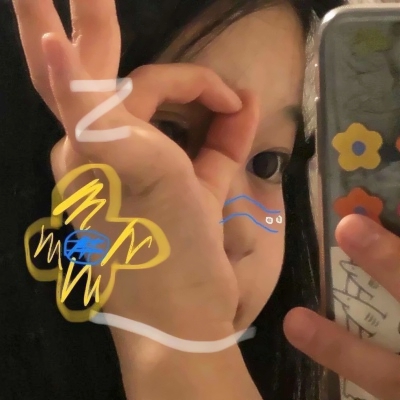 软萌小女孩头像合集 12张不同表情的可爱嘟嘴萌娃图