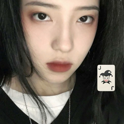 女生忧愁微信头像合集：每一张都藏着让人心疼的伤感情绪