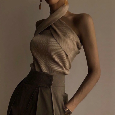 30张高清御姐风气质女生半身头像 带下半身氛围感造型