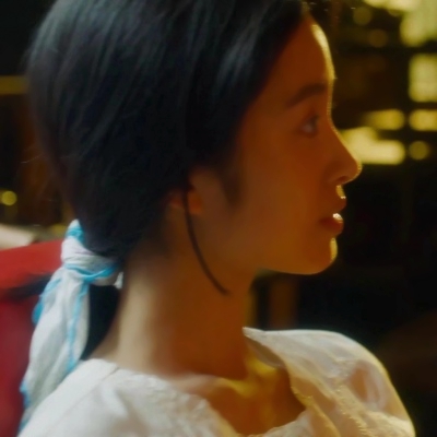 35张高清女生微信侧脸头像 氛围感拉满的唯美头像合集