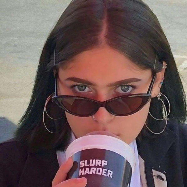 女生欧美风暗黑系高清头像 超拽很酷的暗黑系网图欧美女头(14张)