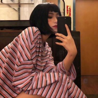 16张个性好看的女生单人高清头像