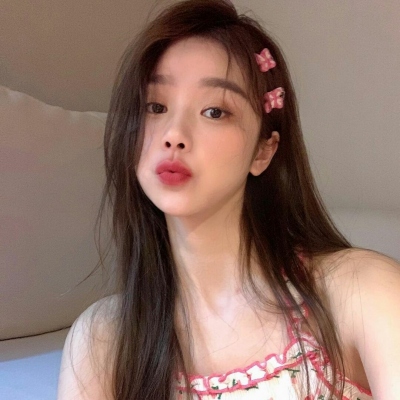 ins上超火的女生QQ头像合集，共19张