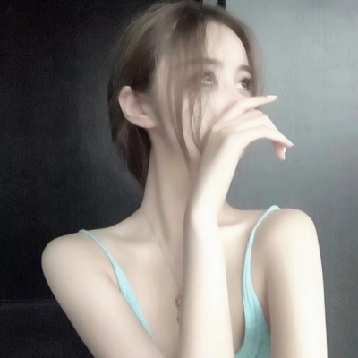 16张高清新款女生微信头像来啦 个性好看真人款直接存