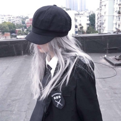 女生头像下半身霸气不露脸！23张高清新潮半身头像合集