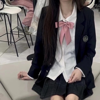 当下超火的真人女生头像合集 共20张
