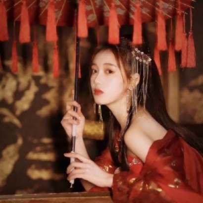 女生古风红色高清头像合集 25张高冷真人风格头像