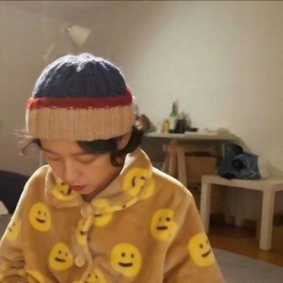 酷系女生头像来啦！32张高清个性酷酷的女生头像合集