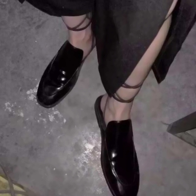 9张高清酷飒女生潮图头像 社会感部位图合集