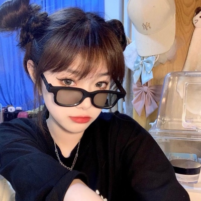 17张氛围感拉满的真实女生网图头像