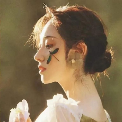 女生真人微信头像合集 一共9张高清大图