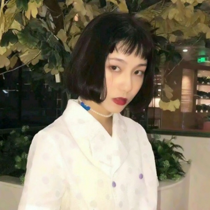 超酷漂亮小姐姐高清真人头像合集 一共10张