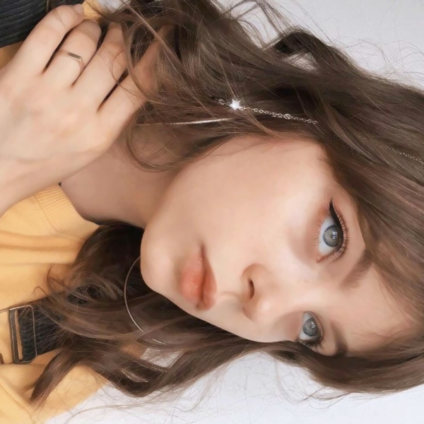 36张高清气质款欧美女生微信头像 好看又有格调