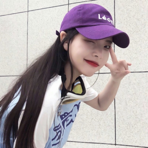 16张高清时髦高冷女生头像 自带氛围感的气质款头像合集