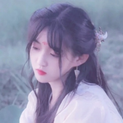 24张清冷伤感古风女头 氛围感拉满的淡雅QQ头像合集