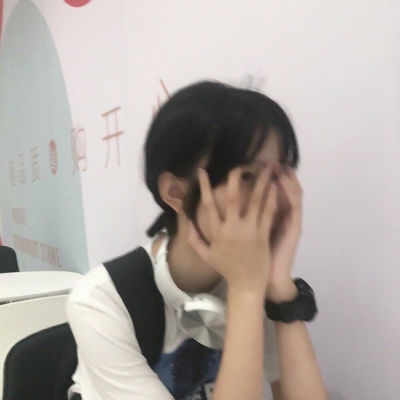 女生挡脸头像合集！11张高清好看的女生挡脸头像分享