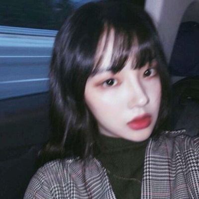 14张真人仙气短发女生头像，短发照样氛围感拉满