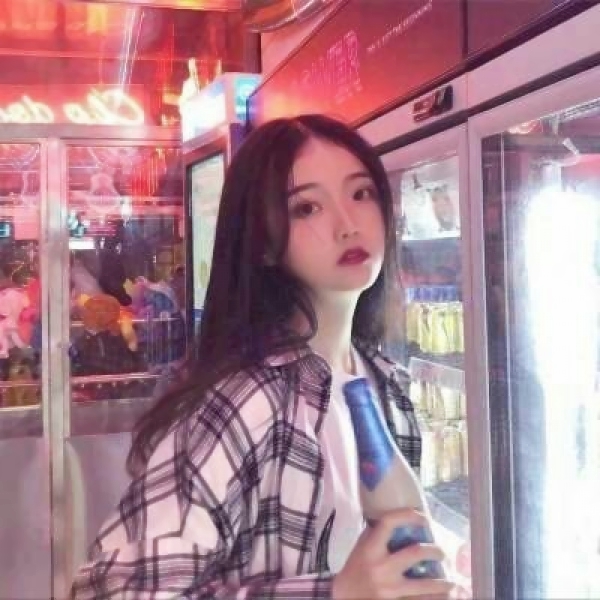 12张超飒高冷女生头像 霸气冷酷感拉满