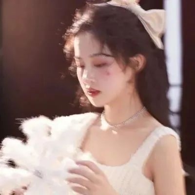 7张高清甜美风女生网图头像分享