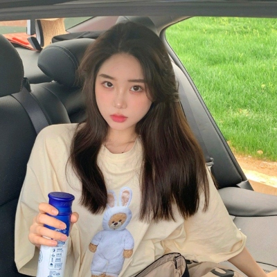 超气质美女微信头像合集 20张好看头像直接存