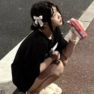 8月专属！12张可爱又时髦的女生头像来啦