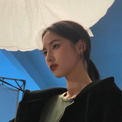 9张氛围感拉满！唯美又可爱的高冷女生头像合集