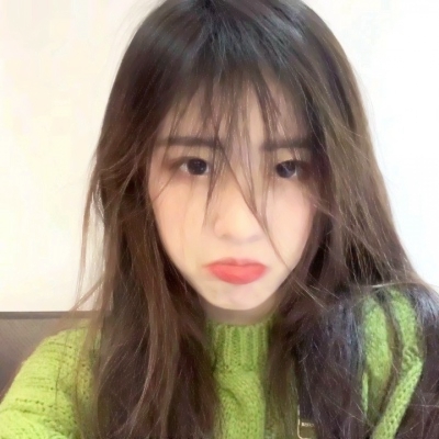 同一女生真人高清头像合集 16张好看的女生头像