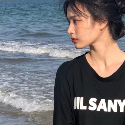 超火的ins风温柔干净女生头像，共19张可直接用