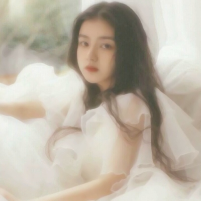 超仙朦胧感女生头像来啦！12张高清氛围感美图直接抱走