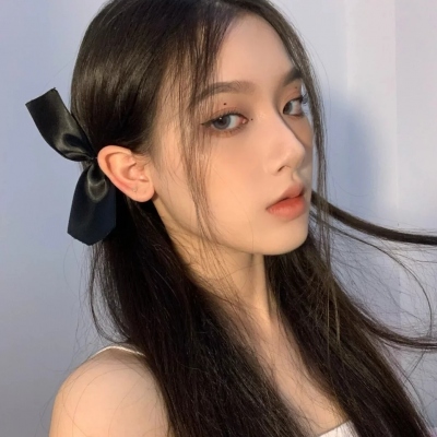18张低调又有质感的女生微信头像 适合成熟女生用