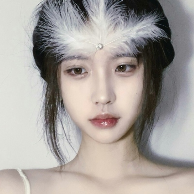 女生真人网红微信头像合集 共14张好看的款