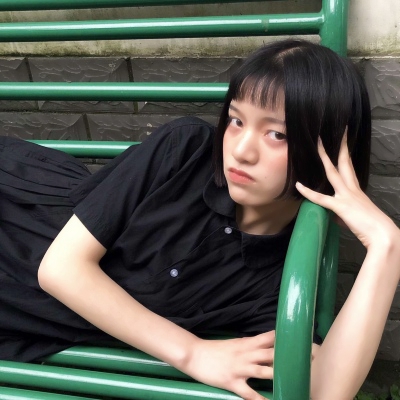 36张高清冷艳高冷风女生头像合集