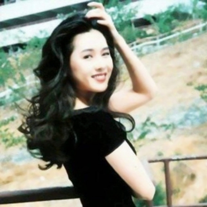 10张复古港风女生头像 高清好看的老派氛围感头像